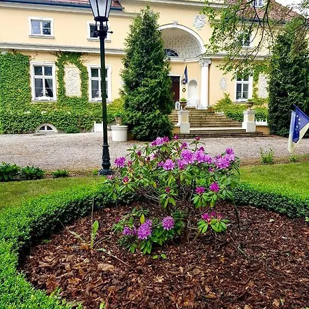 Hotell Palac Bugaj Raszkow (Greater Poland)