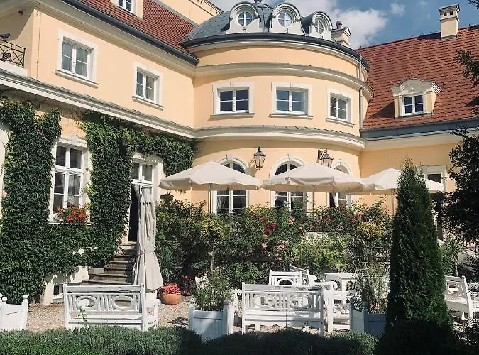 Palac Bugaj Raszkow (Greater Poland)